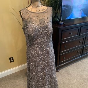Gorgeous Pewter Colored Dress.  Sz 16.  Stunning!